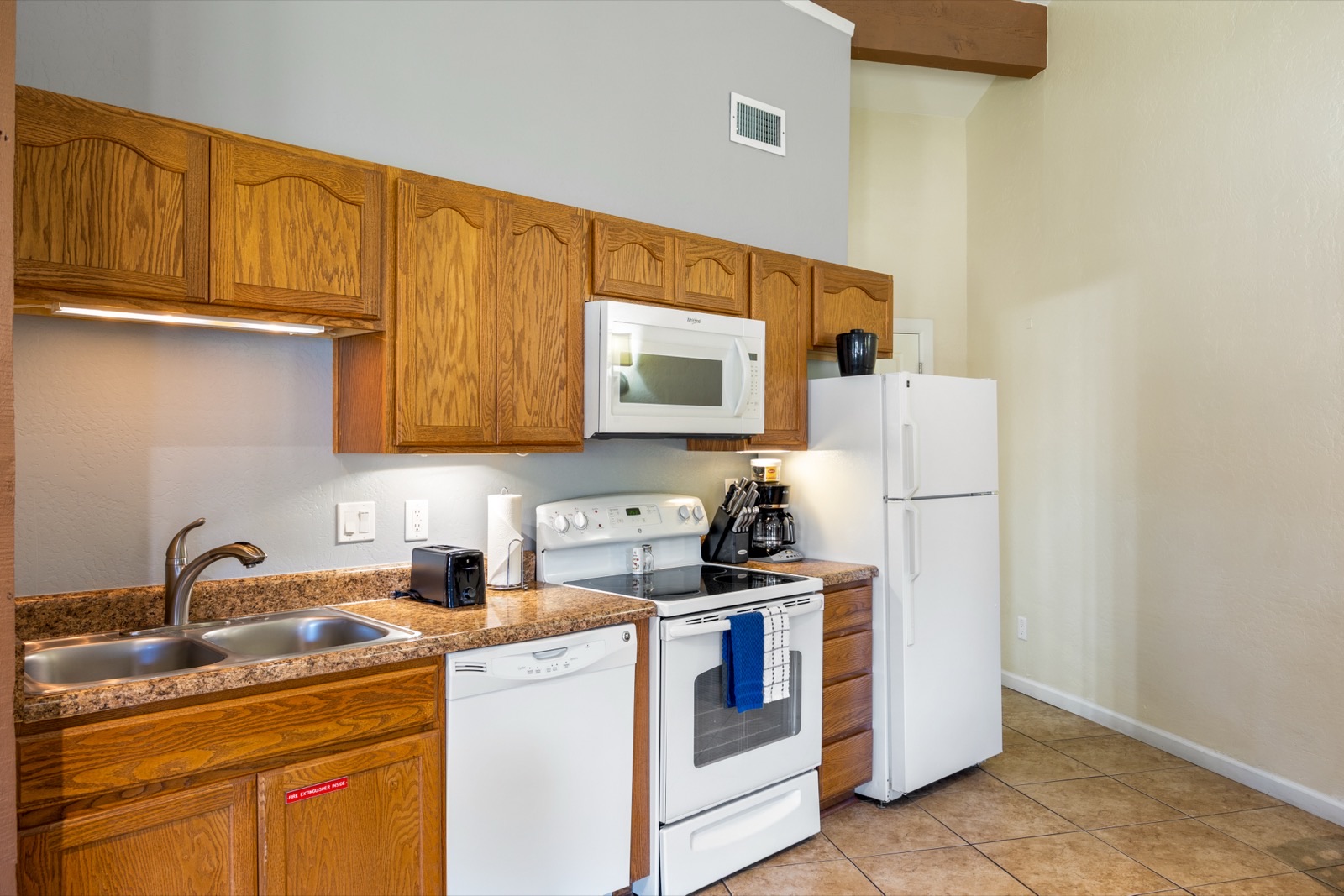 Oak Premier Studio details